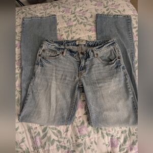 Aeropostale Low Rise Chelsea Bootcut 5/6 Regular Light Wash Denim Jeans
